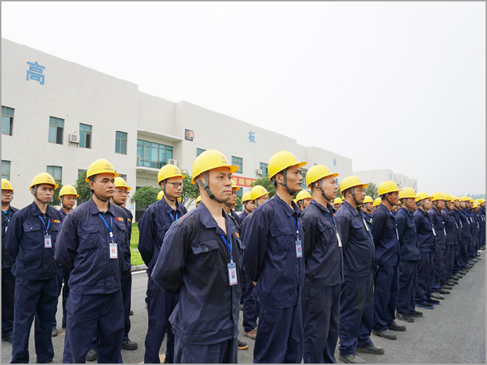鋁模板廠家為客戶排憂解難，鑫政鋁業(yè)又添一面錦旗