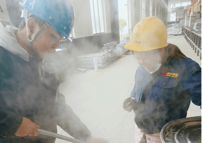 鑫政鋁業(yè)丨冬日送姜茶，暖意手中傳